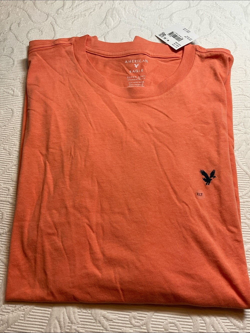 American Eagle Outfitters Coral Orange Crewneck Tee. XLT. New. Minimalist